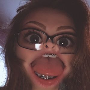 Meet your Posher, Halie